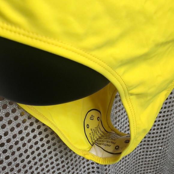 (NWT) 💛 YELLOW 💛 Adult 💛 Swimsuit 💛 L 💛 - Picture 5 of 7